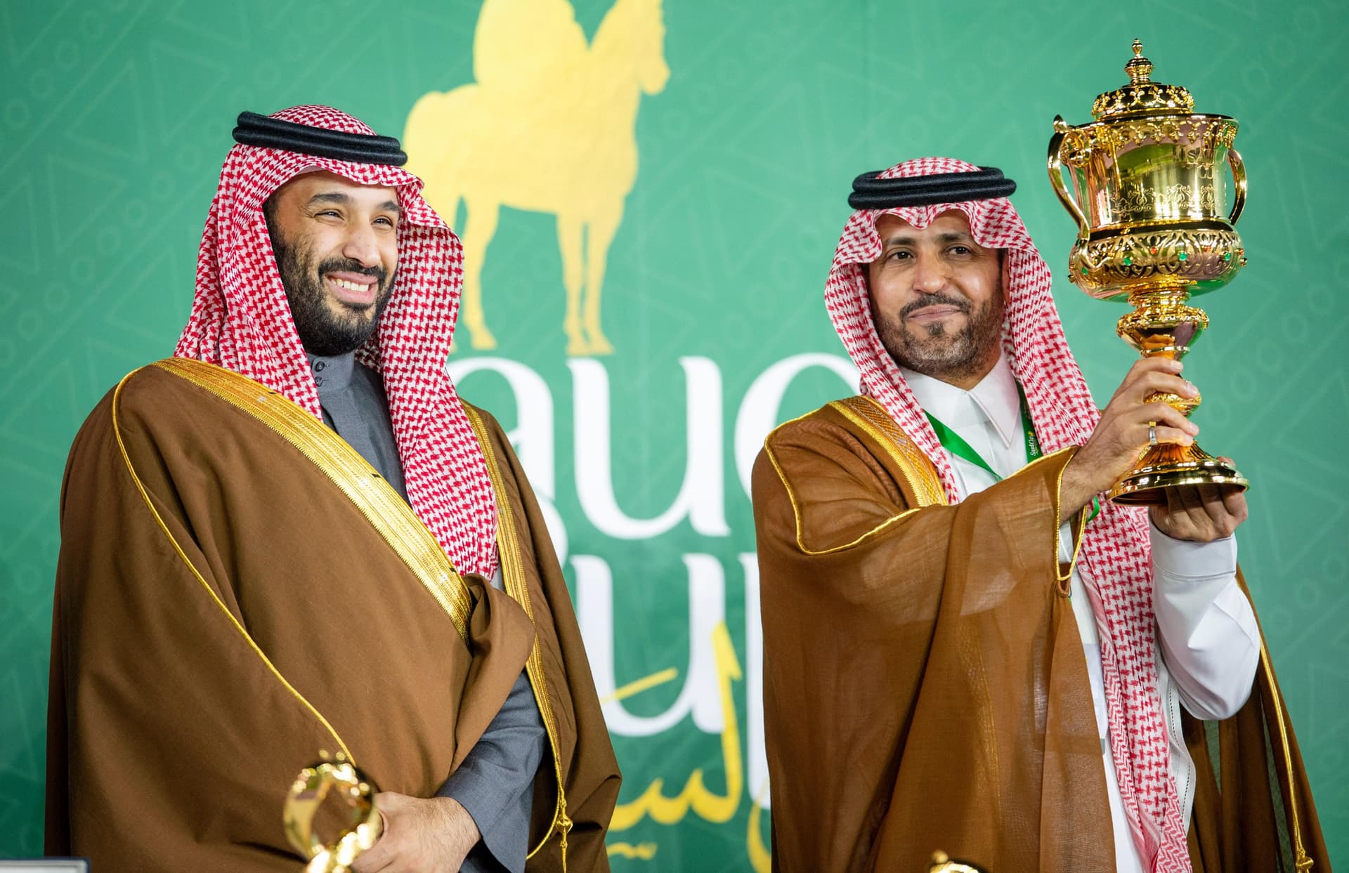 الجواد السعودي "سينور بوسكادور" يفوز بأغلى سباقات العالم "كأس السعودية" ويكسب 75 مليون ريال