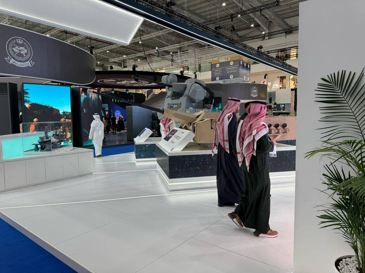 تسعى الشركة لامتلاك نظرة مستقبلية على المخاطر الممكنة وبناء قدرات دفاعية.