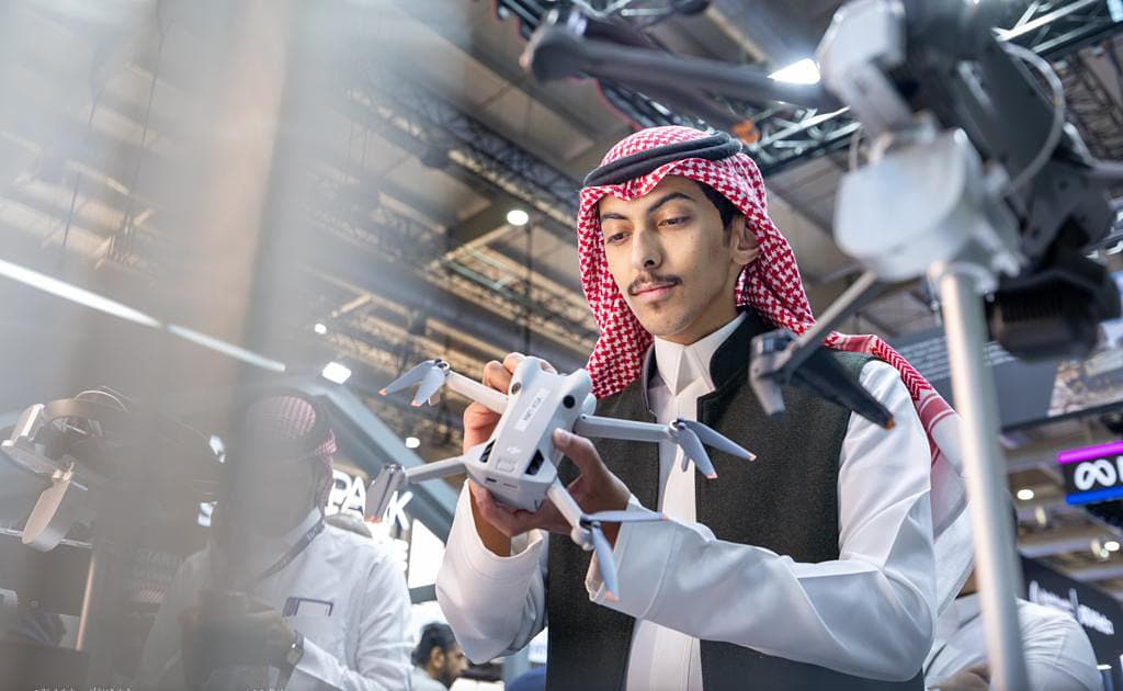 استعرضت شركات في معرض ليب24 الذي عقد في الرياض خلال الفترة من 4 إلى 7 مارس، أحدث ابتكاراتها التكنولوجية منها الذكاء الاصطناعي والحوسبة فائقة السرعة والأداء ومراكز البيانات وإنترنت الأشياء. المصدر: حساب ليب في منصة X