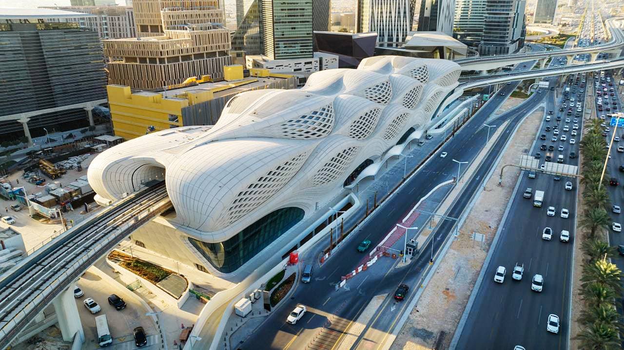 «كافد» لـ «الاقتصادية»: إطلاق القطار الكهربائي بمركز الملك عبدالله المالي بحلول 2026 وسنطبق مفهوم مدينة الـ 10 دقائق