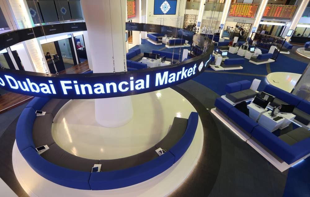 هبط مؤشر دبي 0.1 % متأثرا بخسائر في قطاعي المرافق والتمويل. "إ ب أ"