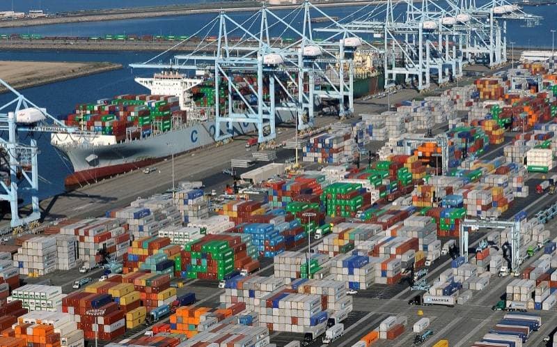 رفع جولدمان ساكس تقديراته لنمو الناتج الأمريكي في الربع الأول إلى 1.9 %. "رويترز"