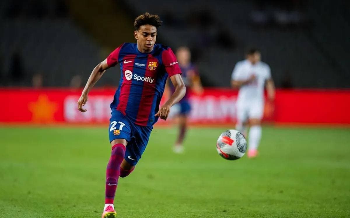 الهلال يقترب من كانسيلو وفريق التفاوض يستهدف موهبة إسبانيا الأمين جمال