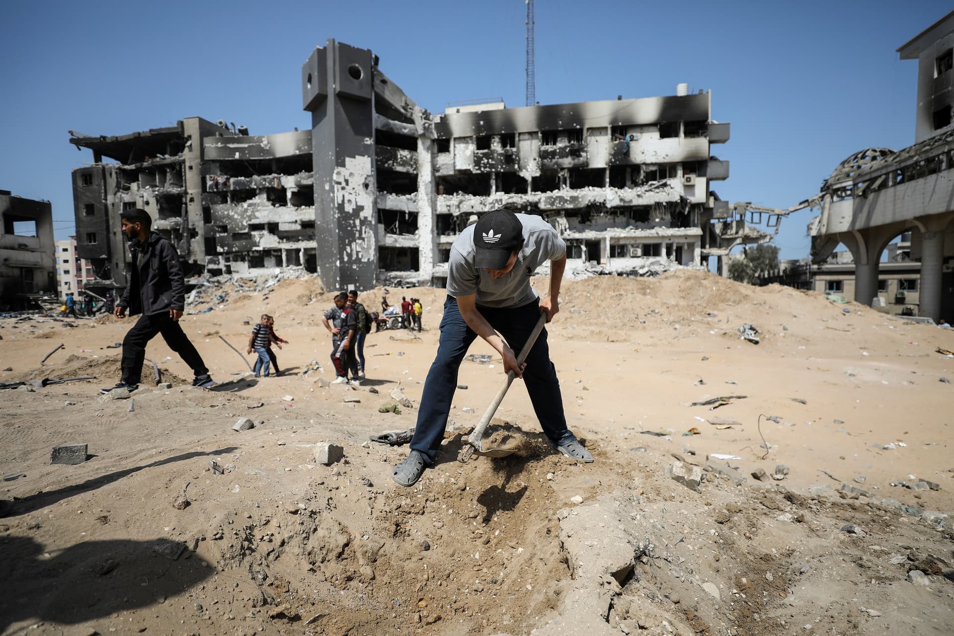  البنك الدولي: الأضرار اللاحقة بالبنى التحتية الأساسية في غزة تقدر بـ18.5 مليار دولار