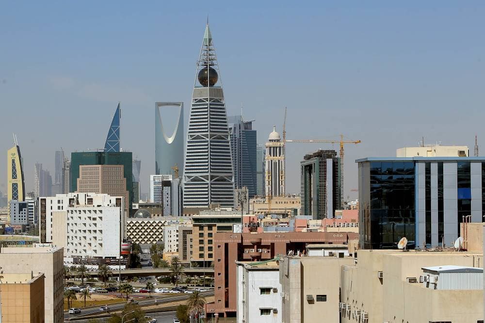 بلغت نسبة الدين العام السعودي إلى الناتج المحلي الإجمالي 25.4 % بنهاية عام 2023.