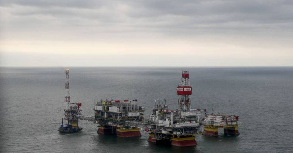 ارتفعت أسعار النفط إلى أعلى مستوياتها منذ أكتوبر. رويترز