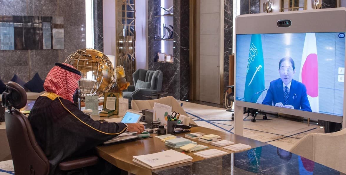 ولي العهد يؤكد استمرار السعودية في إمداد اليابان بالنفط الخام