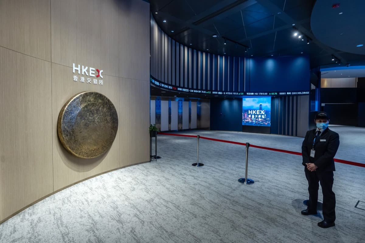 جرس في بورصة هونغ كونغ. "بلومبرغ"