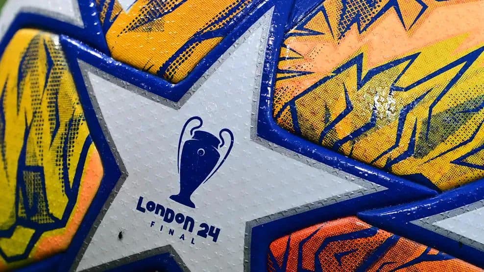 «يويفا» للجماهير: التذاكر "رقمية" والشراء من طرف ثالث جريمة جنائية