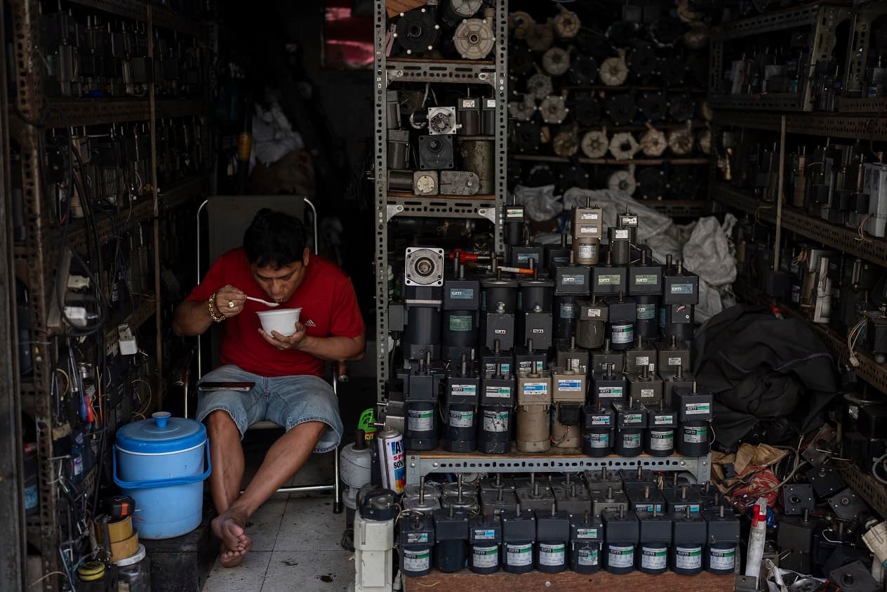 عمليات إنعاش متواضعة تدفع ملايين الأجهزة الإلكترونية إلى مدافن التقنية