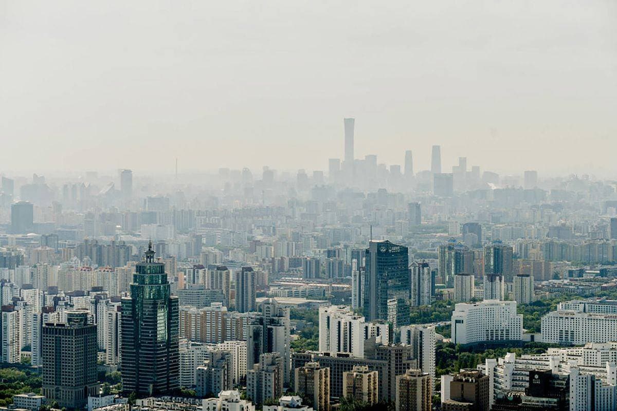 قطاع العقارات الصيني يئن تحت وطأة الديون. "بلومبرغ"