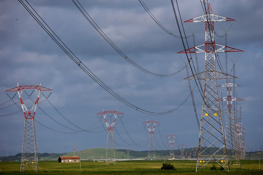 مصدر الإماراتية للطاقة المتجددة تستحوذ على تيرنا إنرجي اليونانية مقابل 2.4 مليار يورو