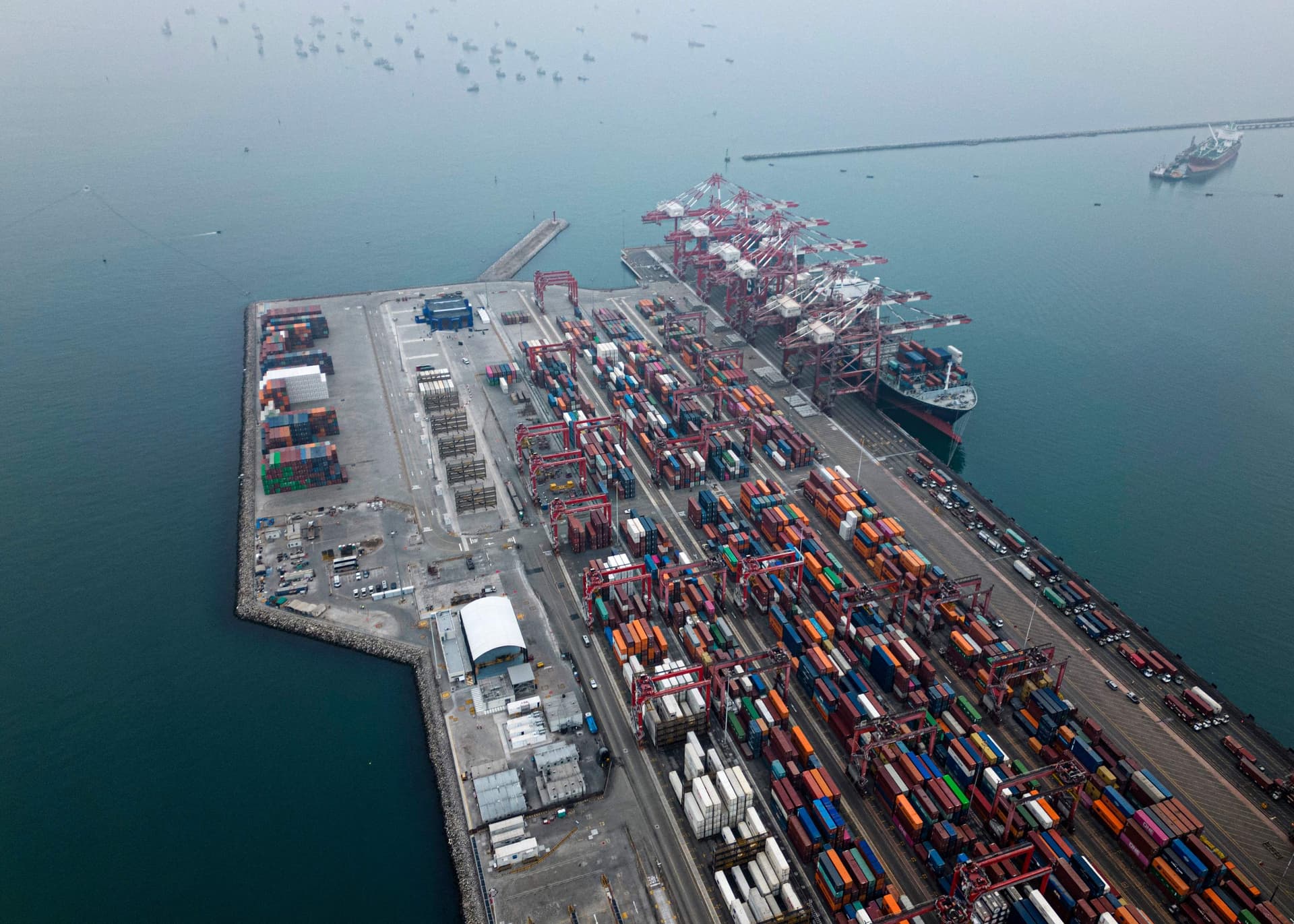 موانئ دبي تستثمر في بيرو