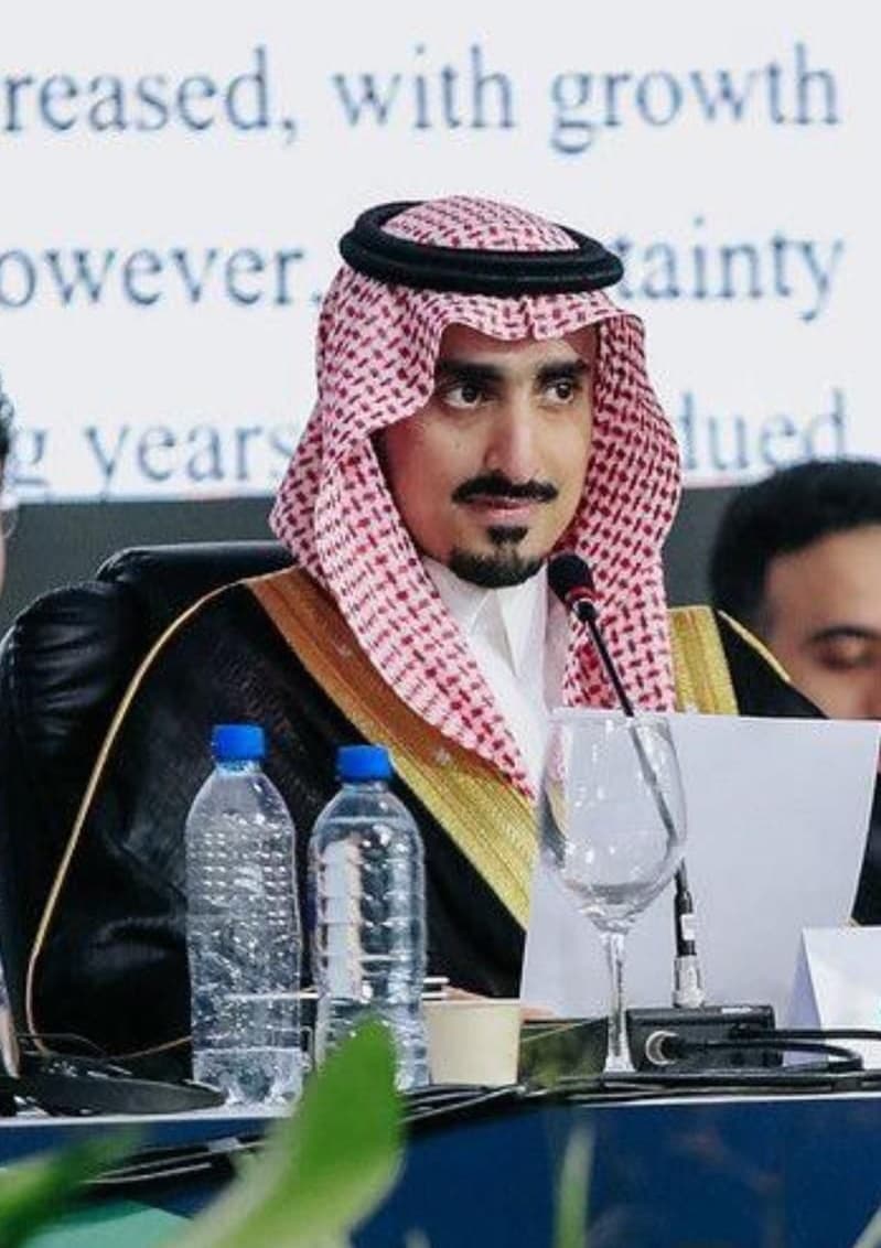 رياض الخريف وكيل اللجنة الدولية للشؤون النقدية والمالية التابعة لصندوق النقد الدولي خلال منتدى باريس.