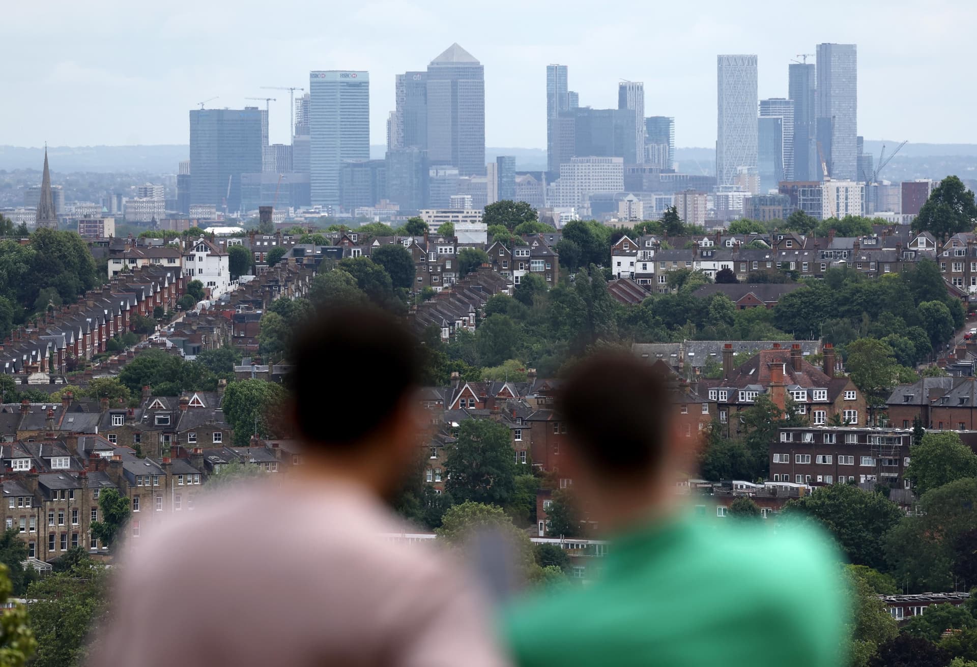 نمو أعلى من المتوقع في بريطانيا