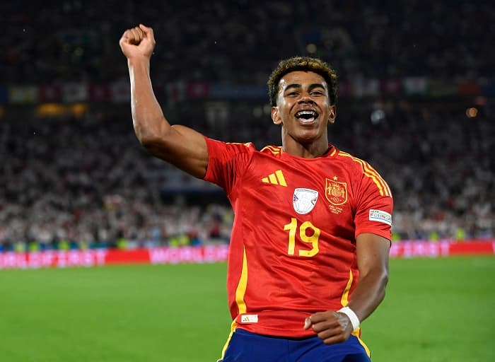 لامين خلال لقاء إسبانيا وجورجيا ضمن "يورو 2024". (رويترز)