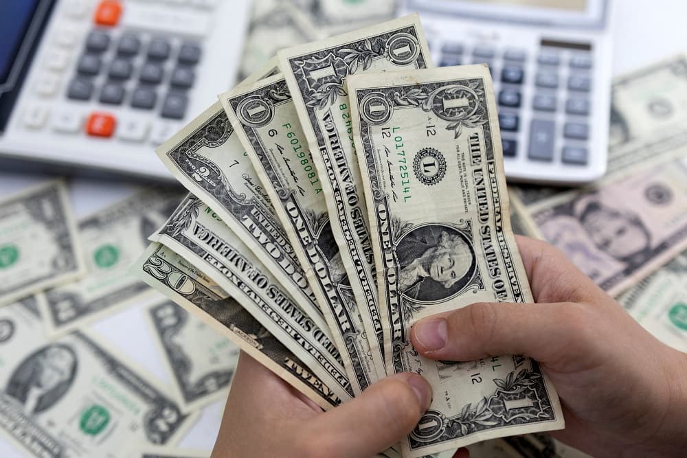 صعد مؤشر الدولار 0.12 % إلى 104.16 نقطة.