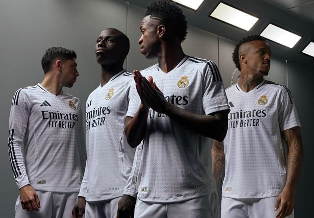  ريال مدريد يكشف عن القميص الجديد لموسم 2024-2025. موقع ريال مدريد