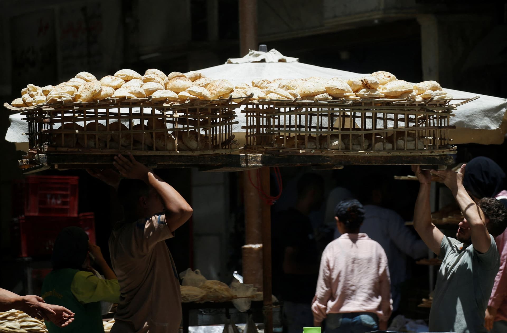 التضخم في مصر يتراجع للشهر الثالث في مايو