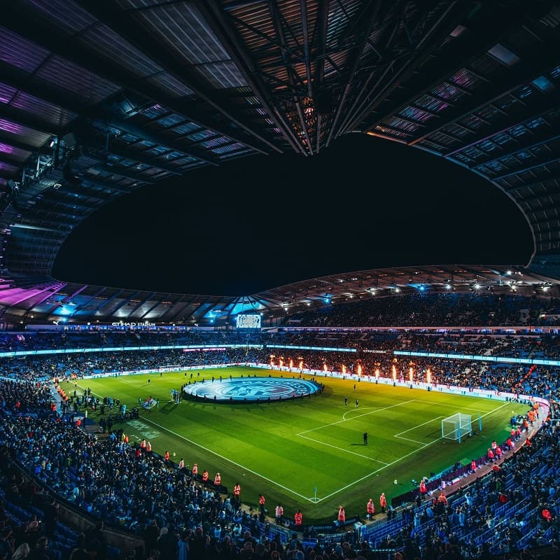 الفصل في النزاع القانوني بين مانشستر سيتي ورابطة "الإنجليزي" غدا