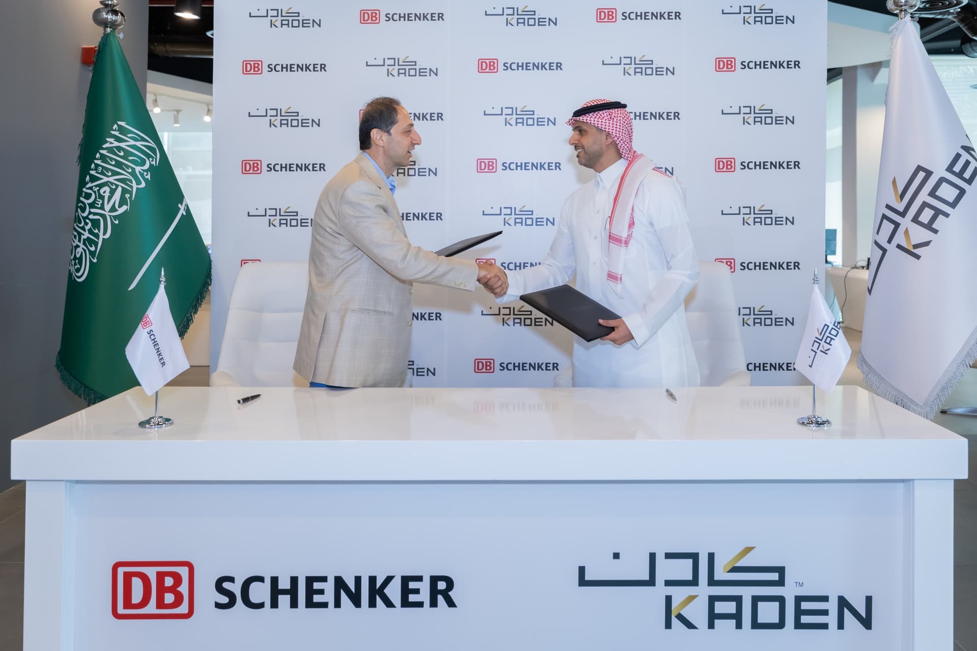 كادن توقع اتفاقية شراكة مع «دي بي شنكر» للتوسع في السوق السعودية عبر مشروعات استراتيجية
