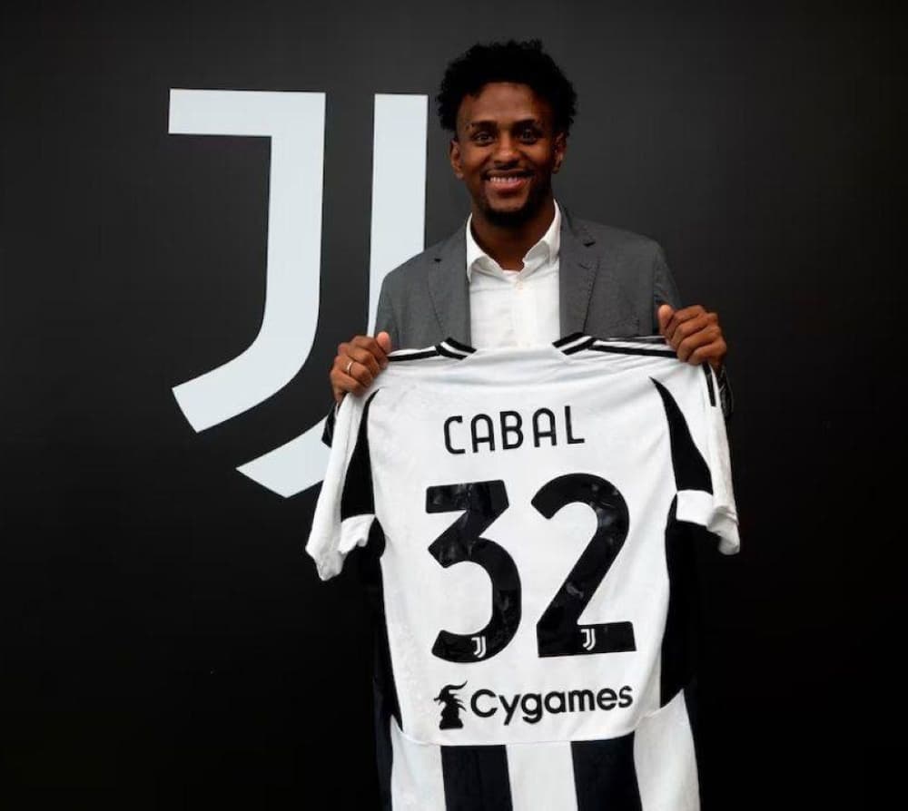 يوفنتوس يودع رابيو ويتعاقد مع المدافع موريو بـ 11 مليون يورو