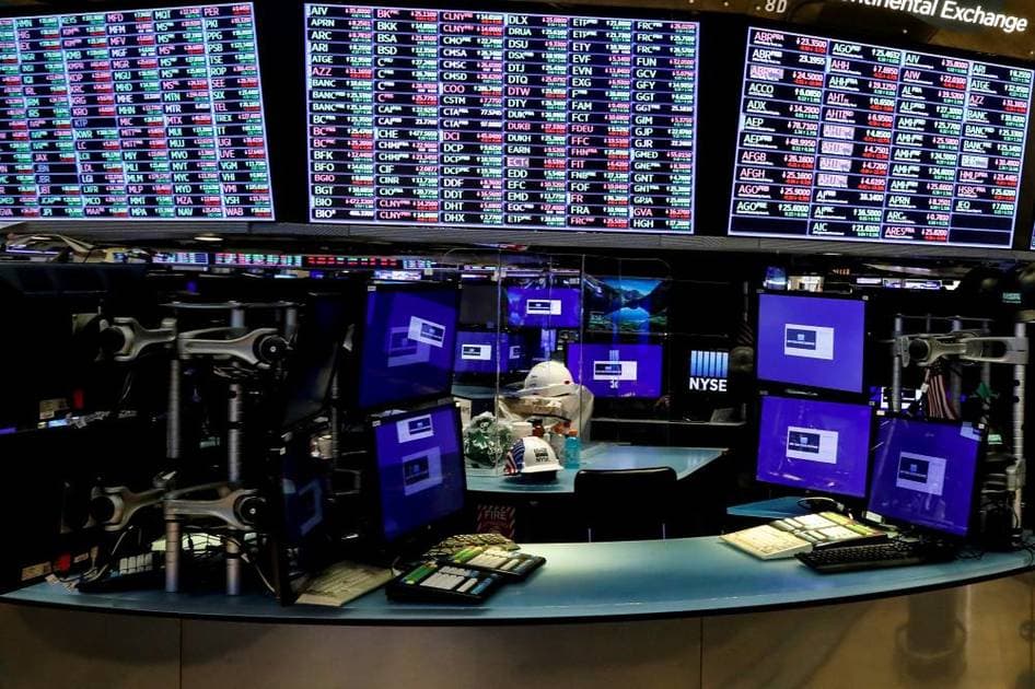 خيبة أمل في الأسواق بعد تراجع أرباح تسلا وألفابيت .. تذبذب أسهم شركات التكنولوجيا