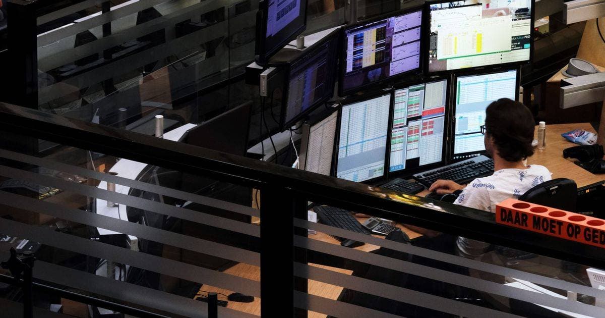 تراجعت ملكية الأجانب في 107 شركات سعودية. المصدر: بلومبرغ