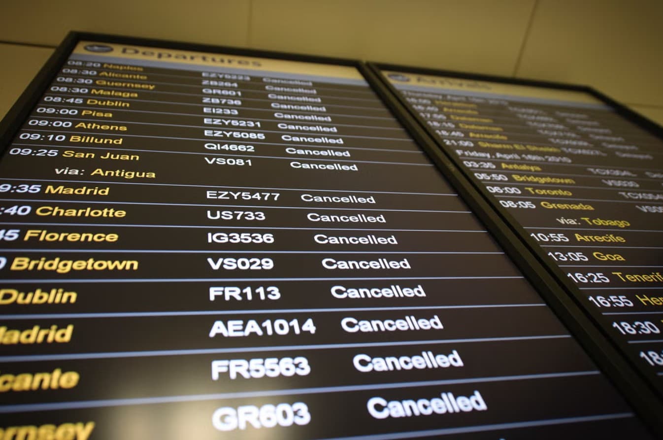 ألغت "إيزي جيت" 34 رحلة أمس الأحد.