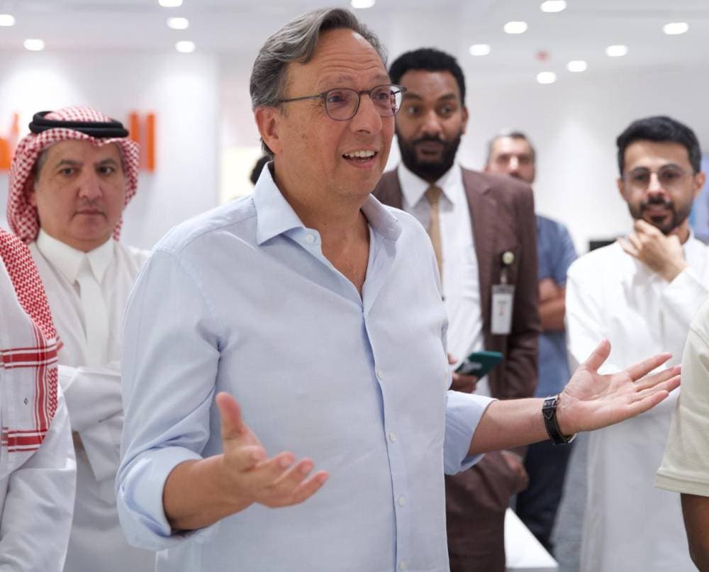 صحيفة "الاقتصادية" تدشن مقرها الجديد في حي السفارات 