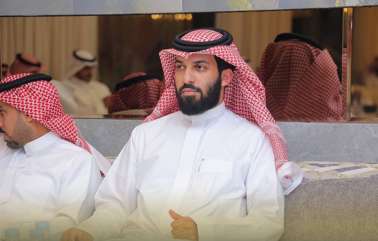 فيصل آل متعب الرئيس التنفيذي لشركة القصور الفاخرة العقارية