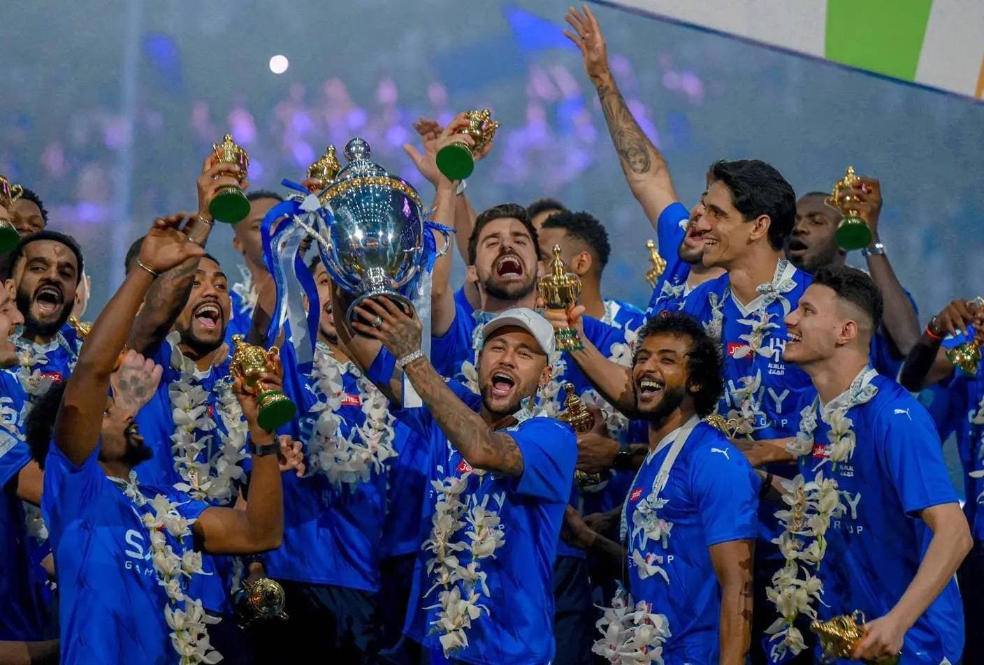 تتويج فريق الهلال العام الماضي بدوري روشن السعودي. واس