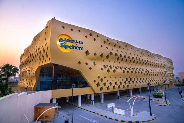 "سبكيم" ترسي عقودا بقيمة تتجاوز 634 مليون ريال لتوسعة مصنعين لشركة الواحة