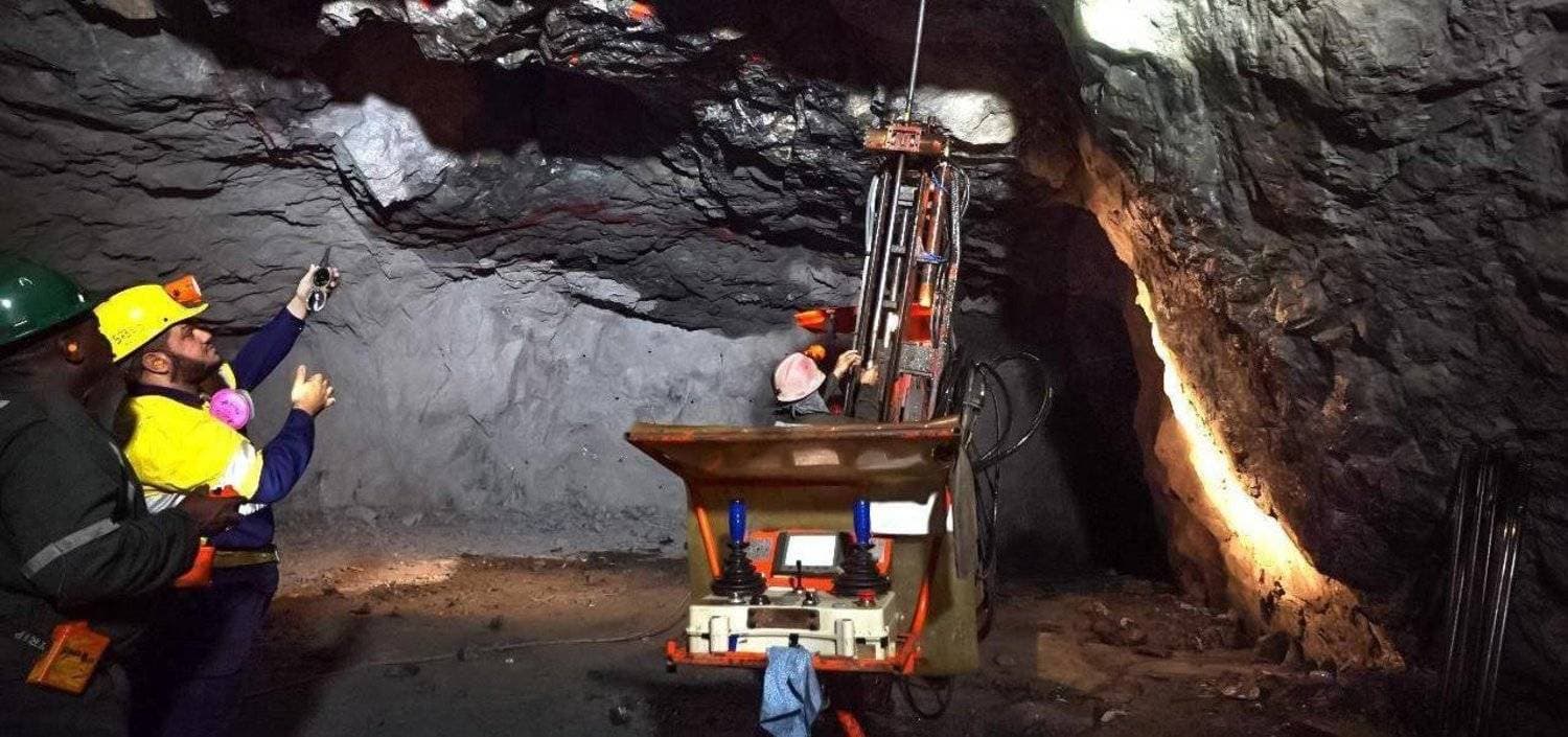 مساع سعودية لحماية قطاع التعدين وتعظيم قيمته وفق مستهدفات رؤية 2030.