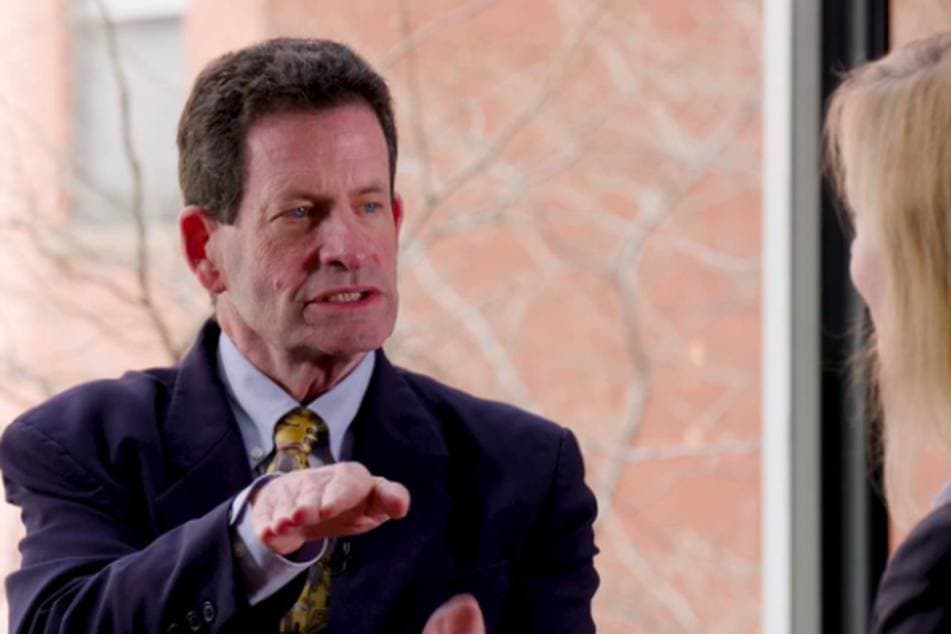 الملياردير والمستثمر العالمي كين فيشر. مصدر الصورة: انفستمنت نيوز