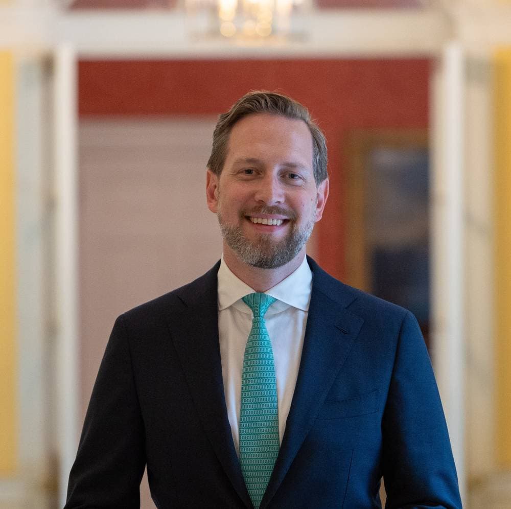 أوليفر كريستيان المفوض التجاري للحكومة البريطانية في الشرق الأوسط وباكستان