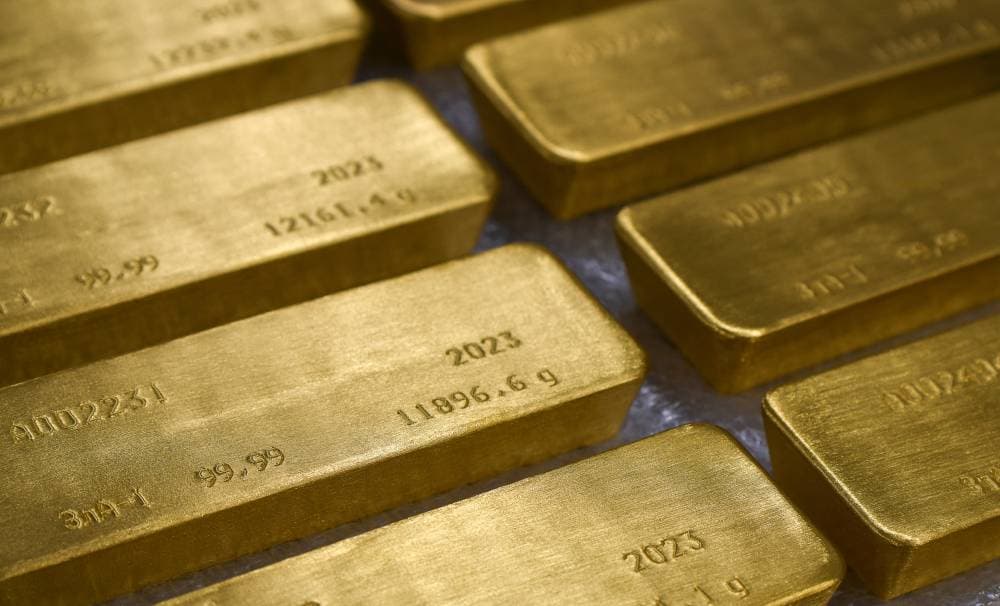 صعد الذهب في المعاملات الفورية 0.9 %. رويترز