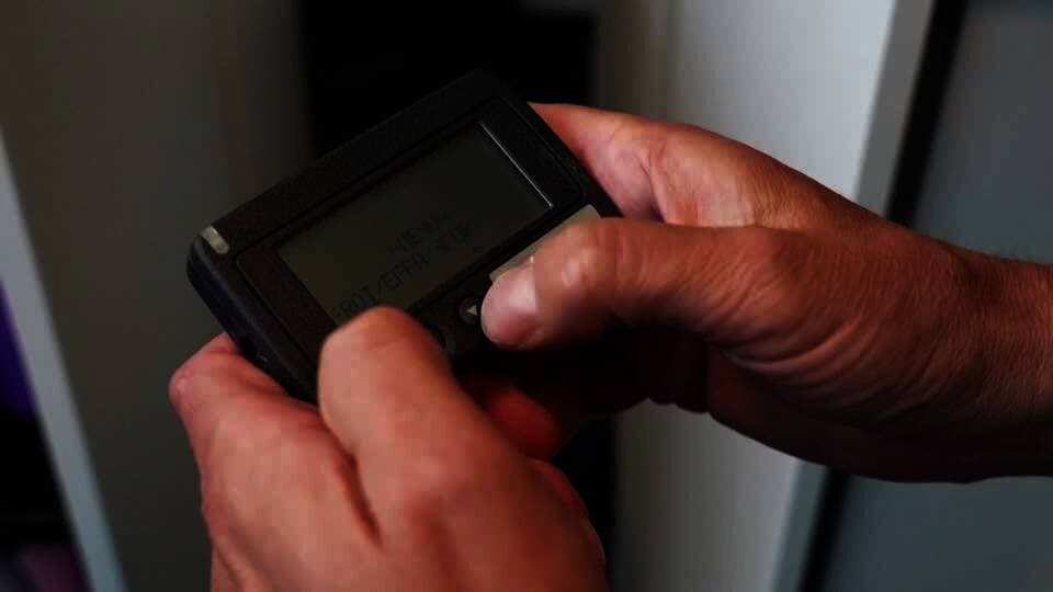 بلغت سوق أجهزة البيجر العالمية 1.6 مليار دولار في 2023. رويترز