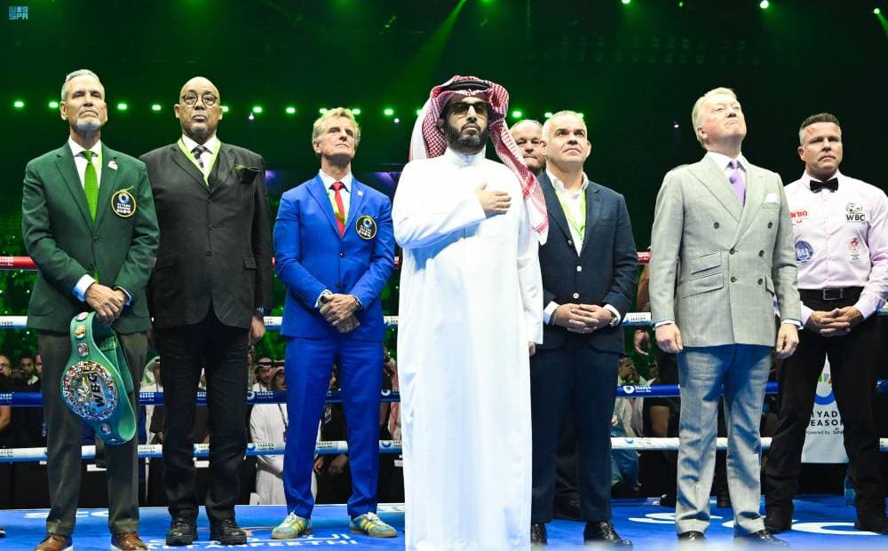 افتتاح موسم الرياض .. ملاكمة ووصلات غنائية وعروض نارية وطائرات دروزنز