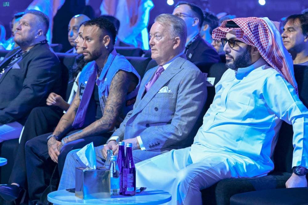 افتتاح موسم الرياض .. ملاكمة ووصلات غنائية وعروض نارية وطائرات دروزنز