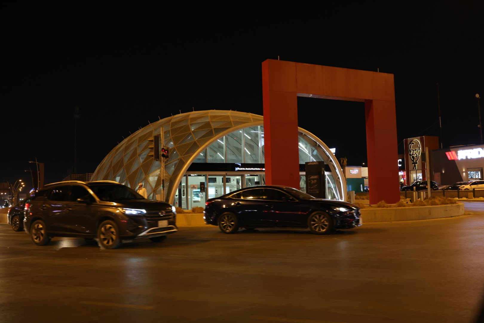 "الاقتصادية" تستكشف مترو الرياض وتأثيراته في اقتصاد العاصمة