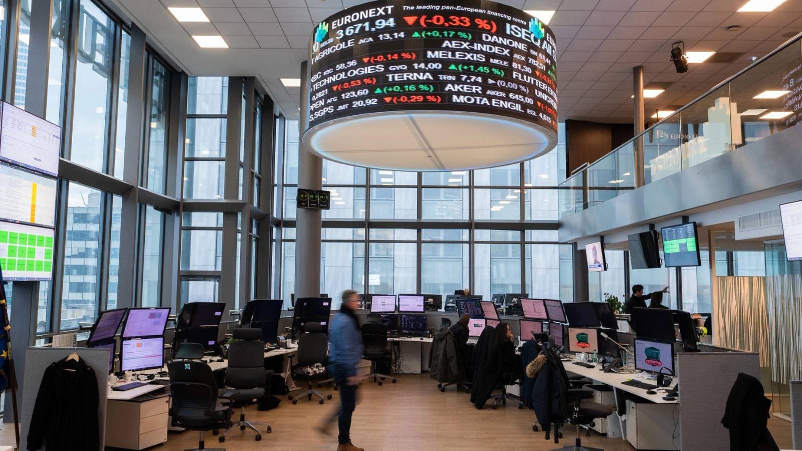 أغلق المؤشر ستوكس 600 الأوروبي مرتفعا 0.48 %.