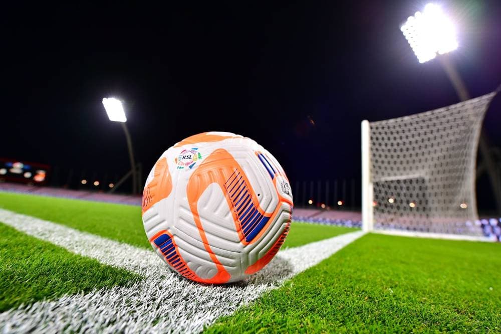 "الأهلي المالية" ووزارة الرياضة تبحثان فرص الاستثمار في تخصيص الأندية الرياضية