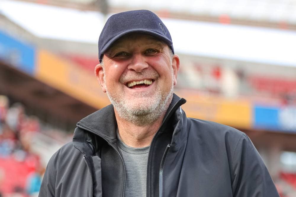  الألماني يورج شمادتكه، المدير الرياضي السابق لنادي ليفربول الإنجليزي.