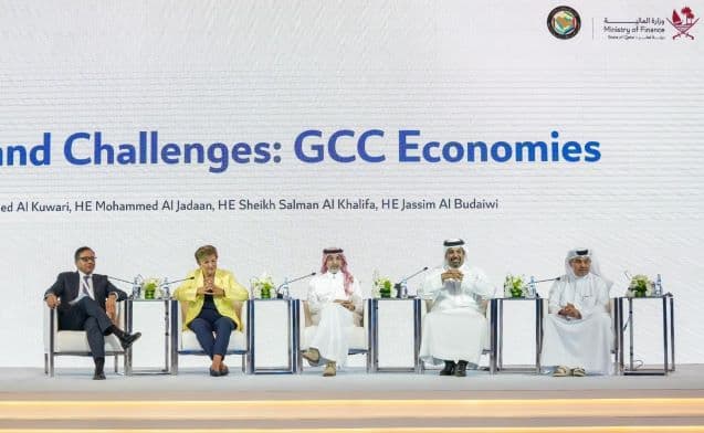 وزير المالية السعودي: دول الخليج تواجه جميعا تحدي تخفيف الاعتماد على النفط