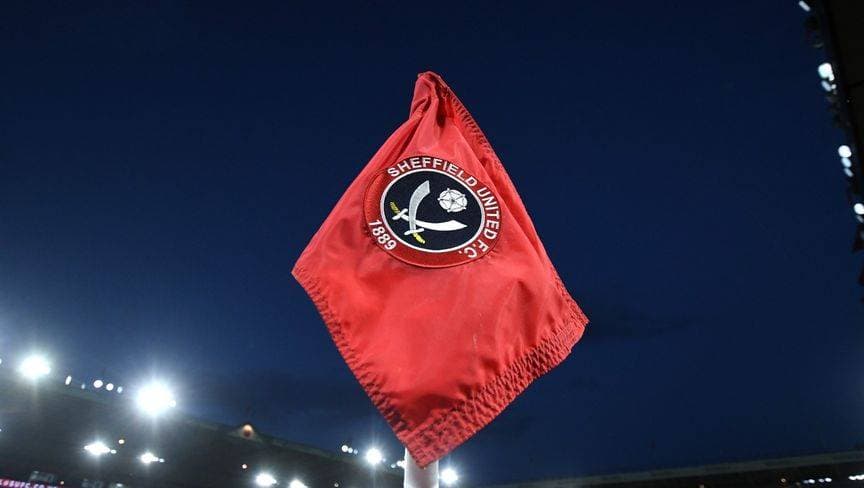 منظر تفصيلي للعلم الركني قبل مباراة الدور الثالث من "كأس كاراباو" بين "شيفيلد يونايتد" و"سندرلاند". - جيتي إيمجز