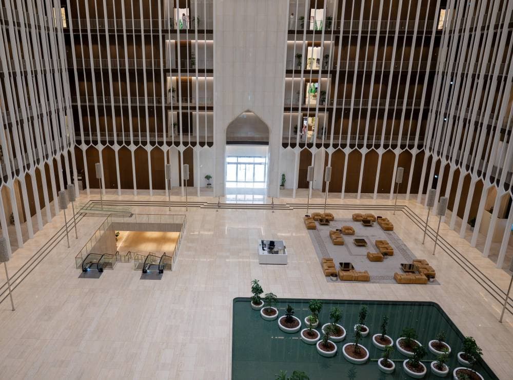 بهو مبنى البنك المركزي السعودي، الرياض. تصوير: يوسف الدبيسي "الاقتصادية"