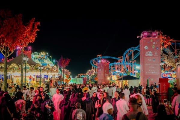 نجاح مستمر للموسم في استقطاب الجمهور.