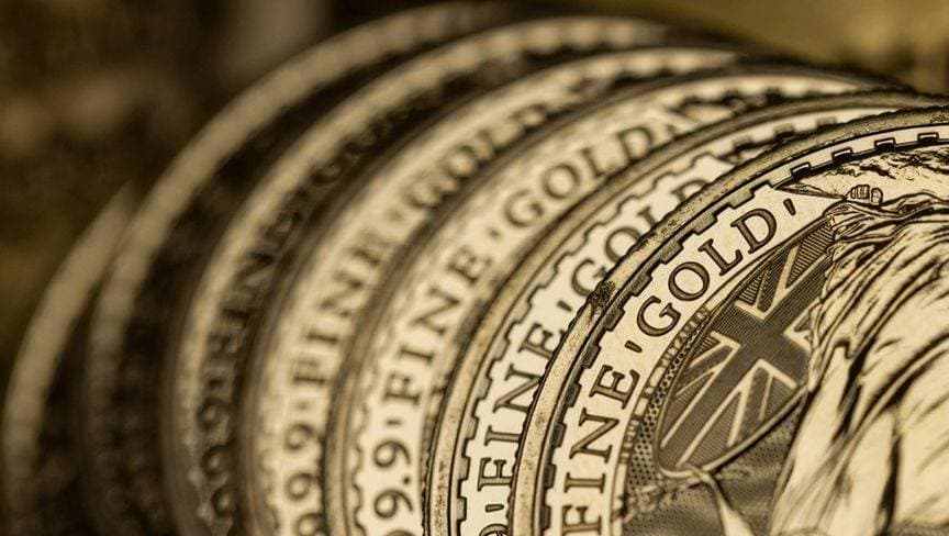 عملات ذهبية تزن كل منها أونصة واحدة لدى شركة "جولد إنفستمنتس" في لندن، المملكة المتحدة - بلومبرغ