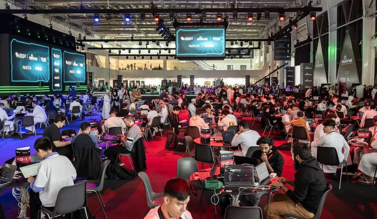 جانب من فعالية الأمن السيبراني العالمية "بلاك هات" في الرياض. "واس"